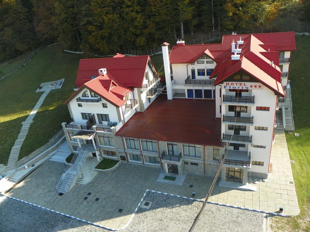 Hotel Floris Cheia  Extérieur photo