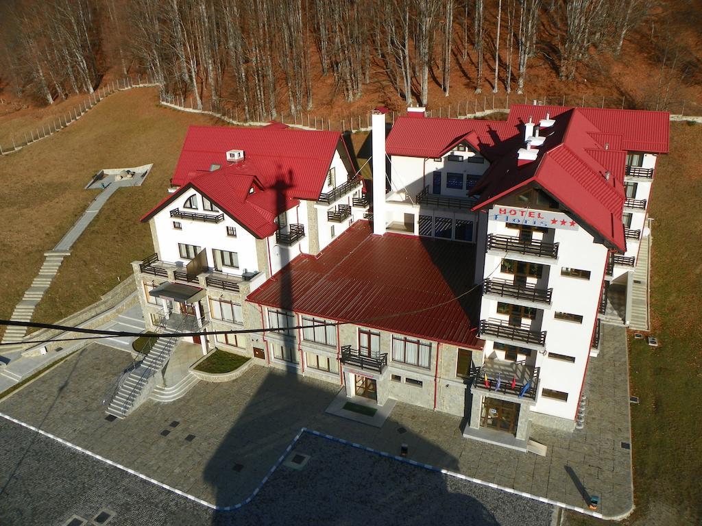 Hotel Floris Cheia  Extérieur photo