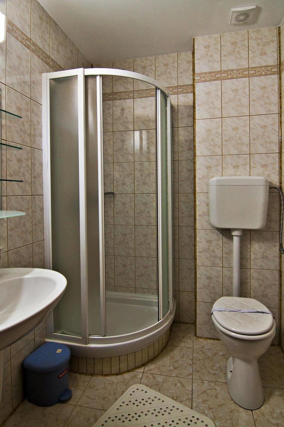 Hotel Floris Cheia  Extérieur photo